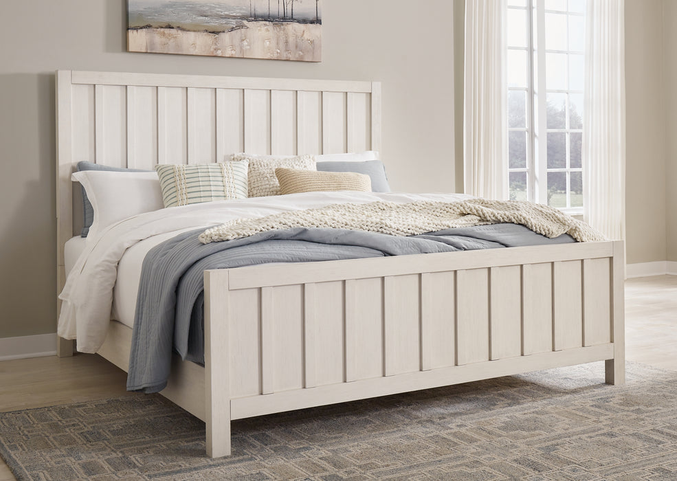 Shaybrock King Panel Bed with Dresser