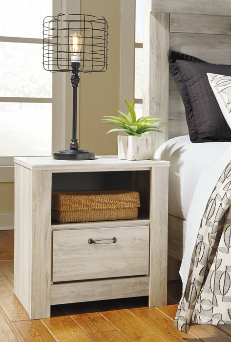 Bellaby  Panel Headboard With Mirrored Dresser And 2 Nightstands