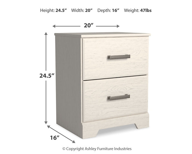 Stelsie Queen Panel Bed with Mirrored Dresser and Nightstand